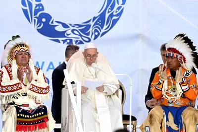 Paus door het stof om misstanden met inheemse kinderen in Canada