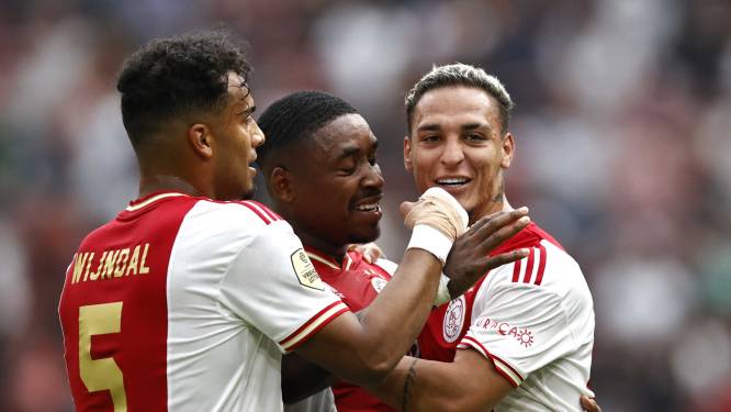 Alfred Schreuder lijkt drie weken voor de Champions League zijn ideale aanval gevonden te hebben