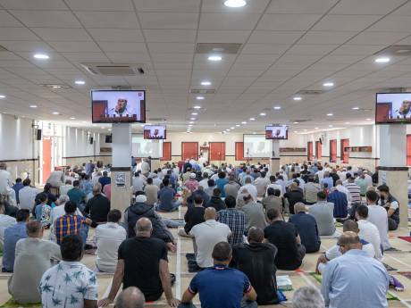 Grote vraag naar Nederlandstalige imams, daarom beginnen moskeeën zelf maar een opleiding