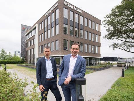 Iedereen weet nu waar De Jong & Laan zit in Almelo, daar kan niemand meer omheen: ‘Hier wil je bij horen’