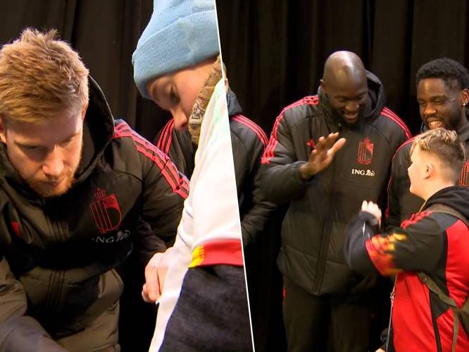 KIJK. Een high five van Lukaku en foto met De Bruyne: Rode Duivels maken in Basecamp tijd voor supporters