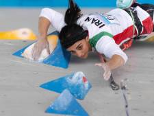 Iraanse sportklimmer Elnaz Rekabi onthaald als heldin na niet dragen hoofddoek