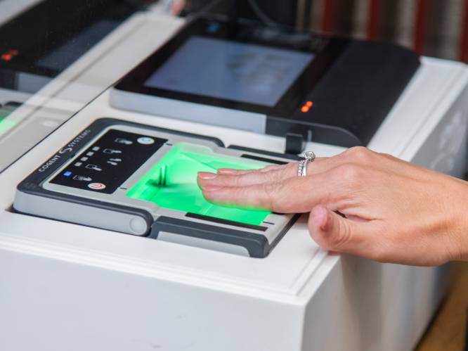 Meer dan 53.000 Belgen hebben al elektronische identiteitskaart met vingerafdruk