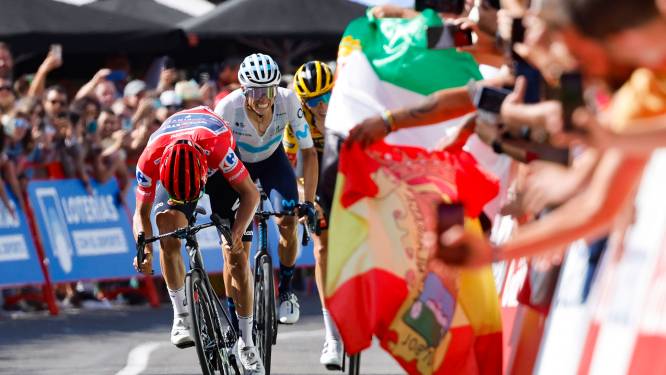 Robert Gesink zorgt bijna voor enorme stunt in Vuelta, maar Remco Evenepoel is hem nipt te snel af