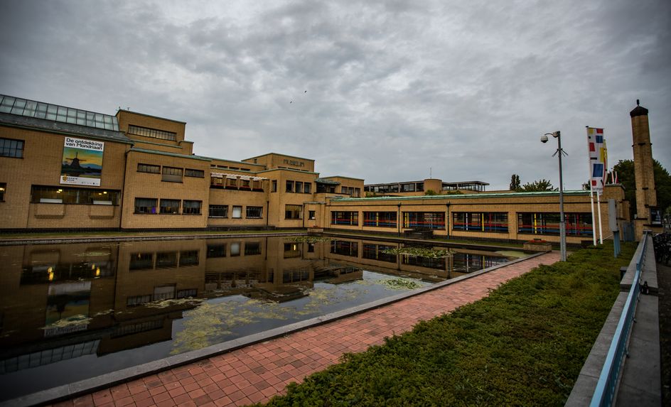  Gemeentemuseum Den Haag  verandert naam in Kunstmuseum 