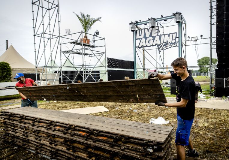 Veel festivals worden op het laatste moment afgelast door nieuwe coronamaatregelen. Muziekfestival 7th Sunday: Live Again! ging nog wel door. Beeld ANP