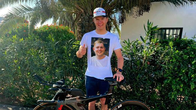 Triatleet Mitch (18) uit Doornenburg eert overleden vriend Jesper tijdens loodzware Ironman op Lanzarote
