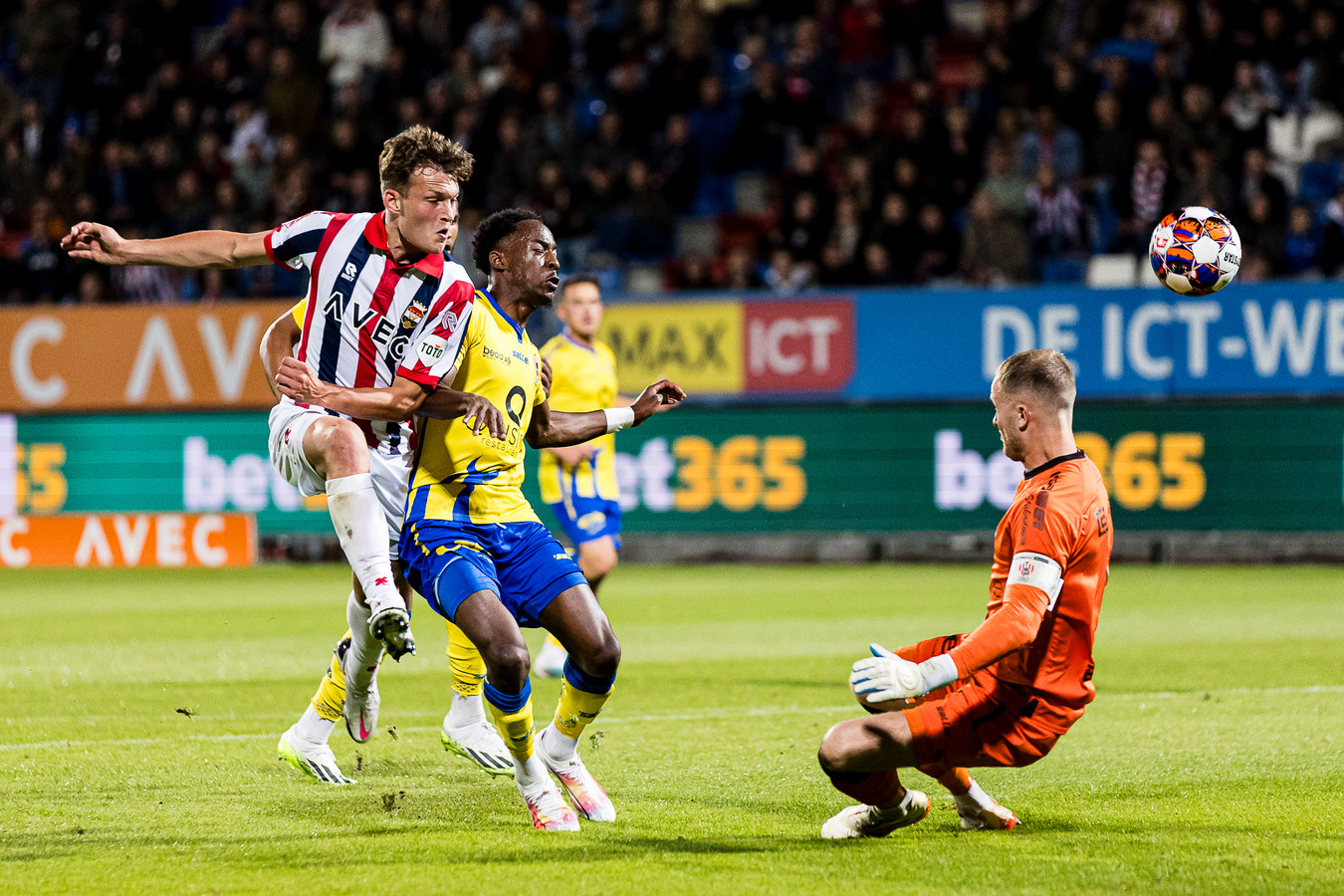 Sleutelen Aan De Willem Ii Motor Waar Past Puzzelstukje Oosting Het Best Foto Bd Nl