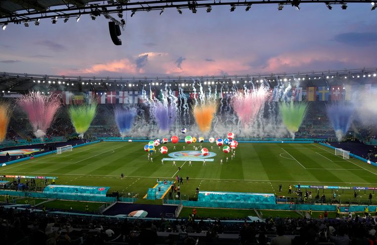 Sterk Italië wint openingswedstrijd van dolend Turkije | Trouw