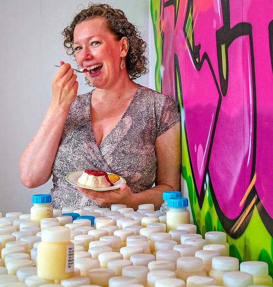 Sissy Maakt Pannenkoeken Met Haar Moedermelk Home Ad Nl