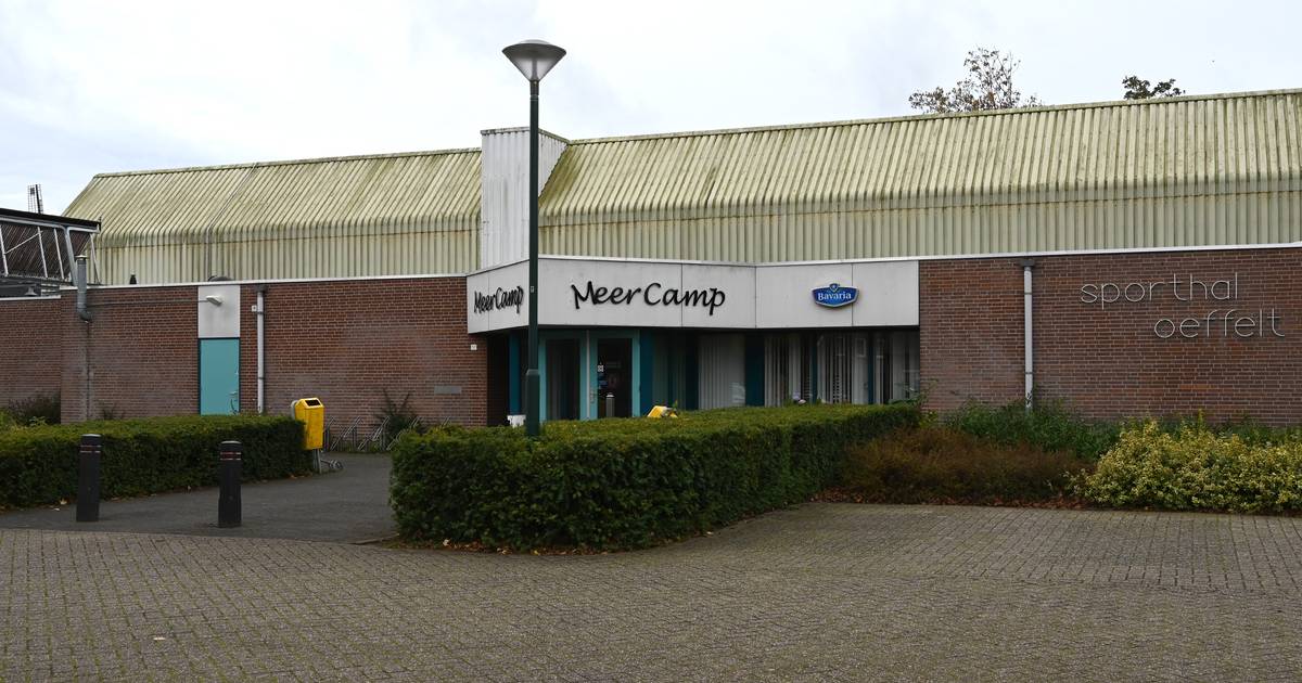 Schimmelplekken en verouderde kleedkamers: Sporthal Oeffelt krijgt een opknapbeurt