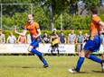 Martijn Ballast van DVC Dedemsvaart heeft de tweede strafschop benut, waardoor zijn club behouden blijft voor de derde klasse.