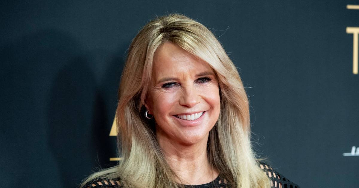 linda-de-mol-fait-une-apparition-dans-la-nouvelle-s-rie-five-live