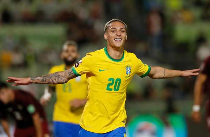 Soccer Football - World Cup - South American Qualifiers - Venezuela v Brazil - Estadio Olimpico, Caracas, Venezuela - October 7, 2021 Brazil's Antony celebrates scoring their third goal REUTERS/Manaure Quintero