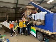 Jongeren van CV De Gangmakers uit Schijndel bouwen hun eerste praalwagen