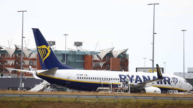Trop de passagers à bord: situation chaotique sur un vol Ryanair au départ de Charleroi