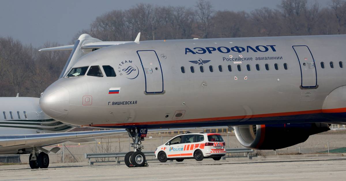 Западные санкции губительно сказываются на российской авиации: снова технические проблемы, вынужденные посадки и дорогие билеты |  Украина и Россия война