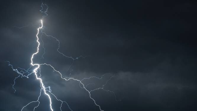 Hagel, windstoten en onweer in Brabant: KNMI kondigt code geel af