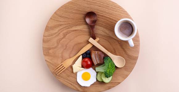 “Intermittent fasting is geen dieet maar gedragsverandering”: sportarts over de ‘gezondheidsbooster’ waarmee Pieter Loridon 19 kg afviel