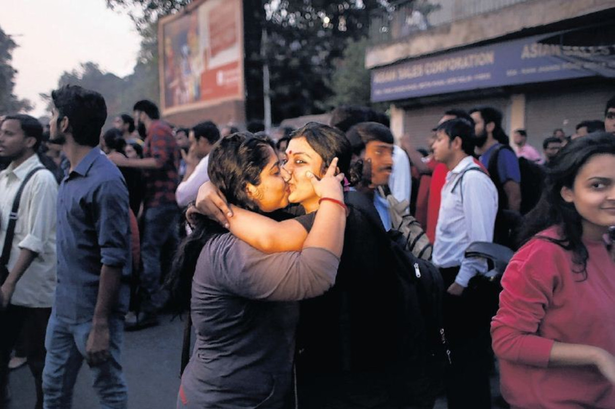 Een 'Kiss of Love'-actie in New Delhi, 8 november Beeld afp