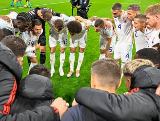 Football Talk. België behoudt tweede plaats op FIFA-ranking achter Brazilië - Oekraïne wil met Spanje en Portugal WK voetbal van 2030 organiseren