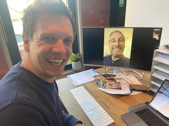 James Cooke in een video call met Gert Verhulst.