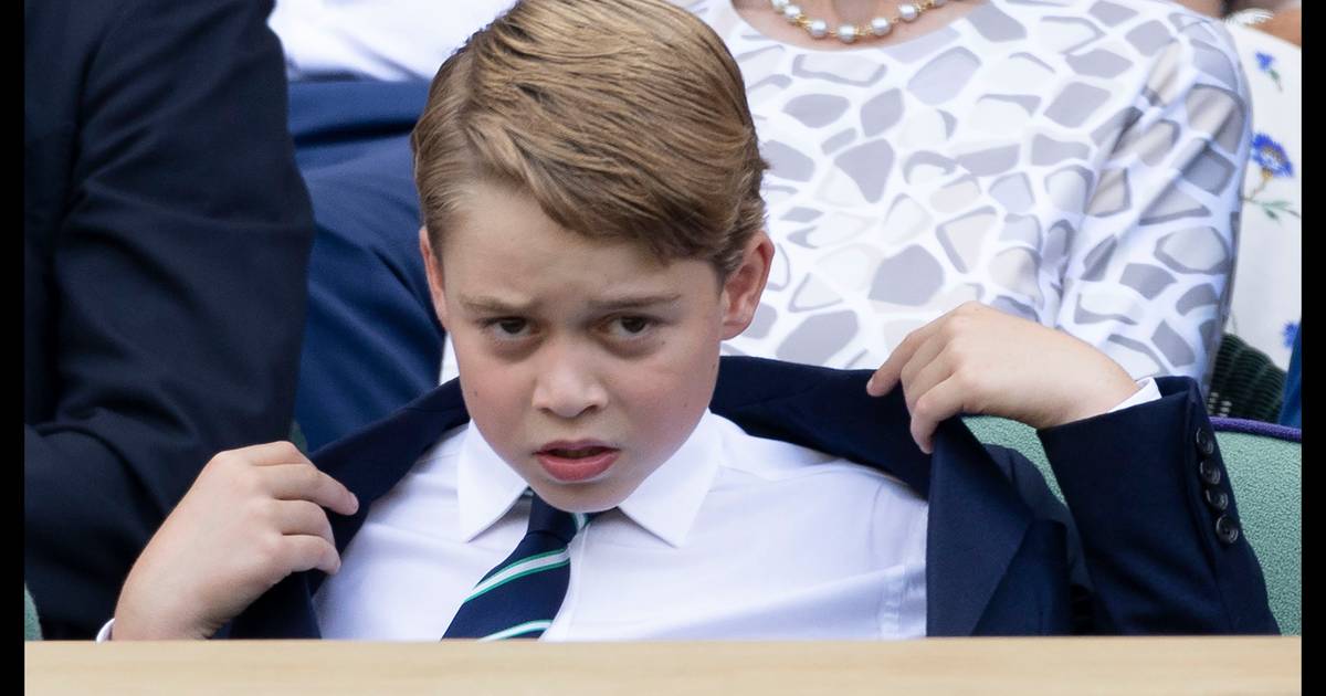 Molte critiche perché il principe George ha dovuto travestirsi durante un’ondata di caldo, ma perché è stato così?  † Proprietà