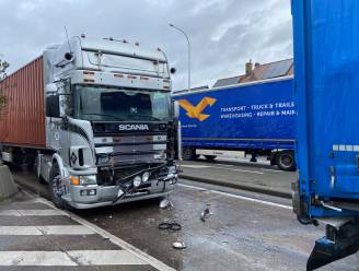 Ongeval met twee vrachtwagens in Lissewege: veel hinder voor verkeer