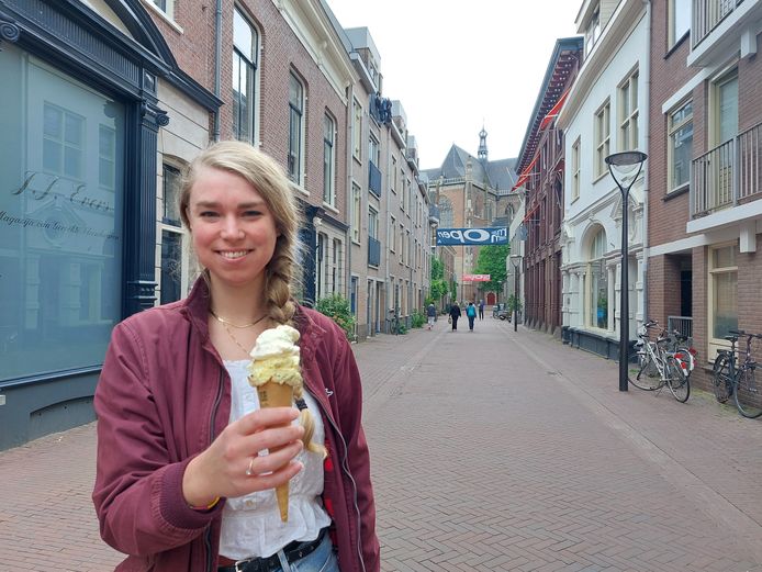 Redacteur Dionne eet een ijsje in Arnhem