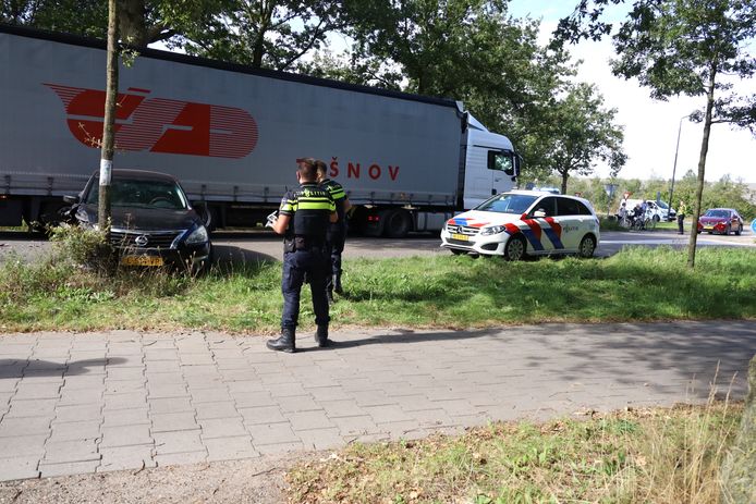 De man werd overgebracht naar het politiebureau in Uden.