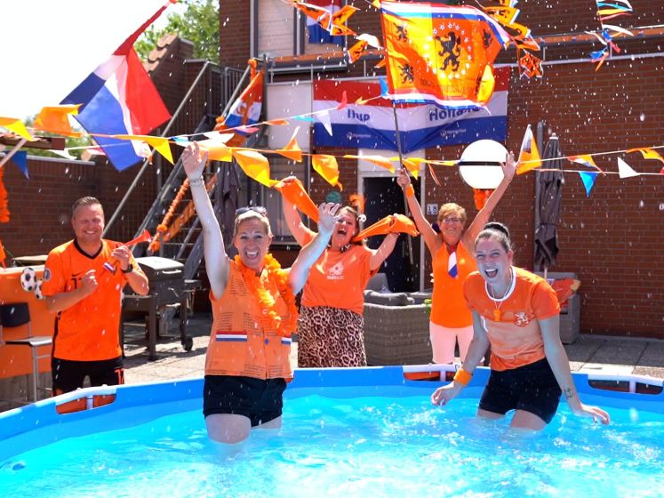 Binnenplaats Vlaardingen omgetoverd tot Oranjetuin