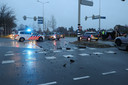 De weg lag bezaaid met brokstukken.