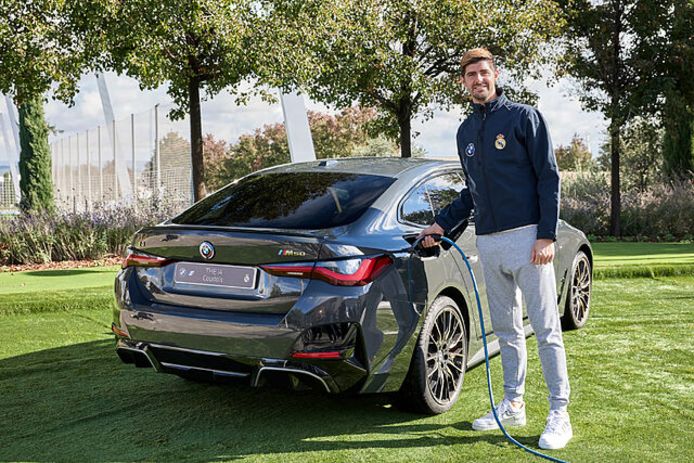 Plaque BMW comme NEUVE - Équipement auto