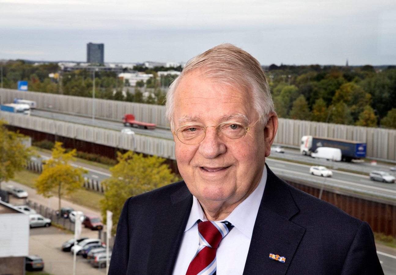 Wim van der Leegte van VDL Groep Eindhoven: &lsquo;Import uit China bedreigt