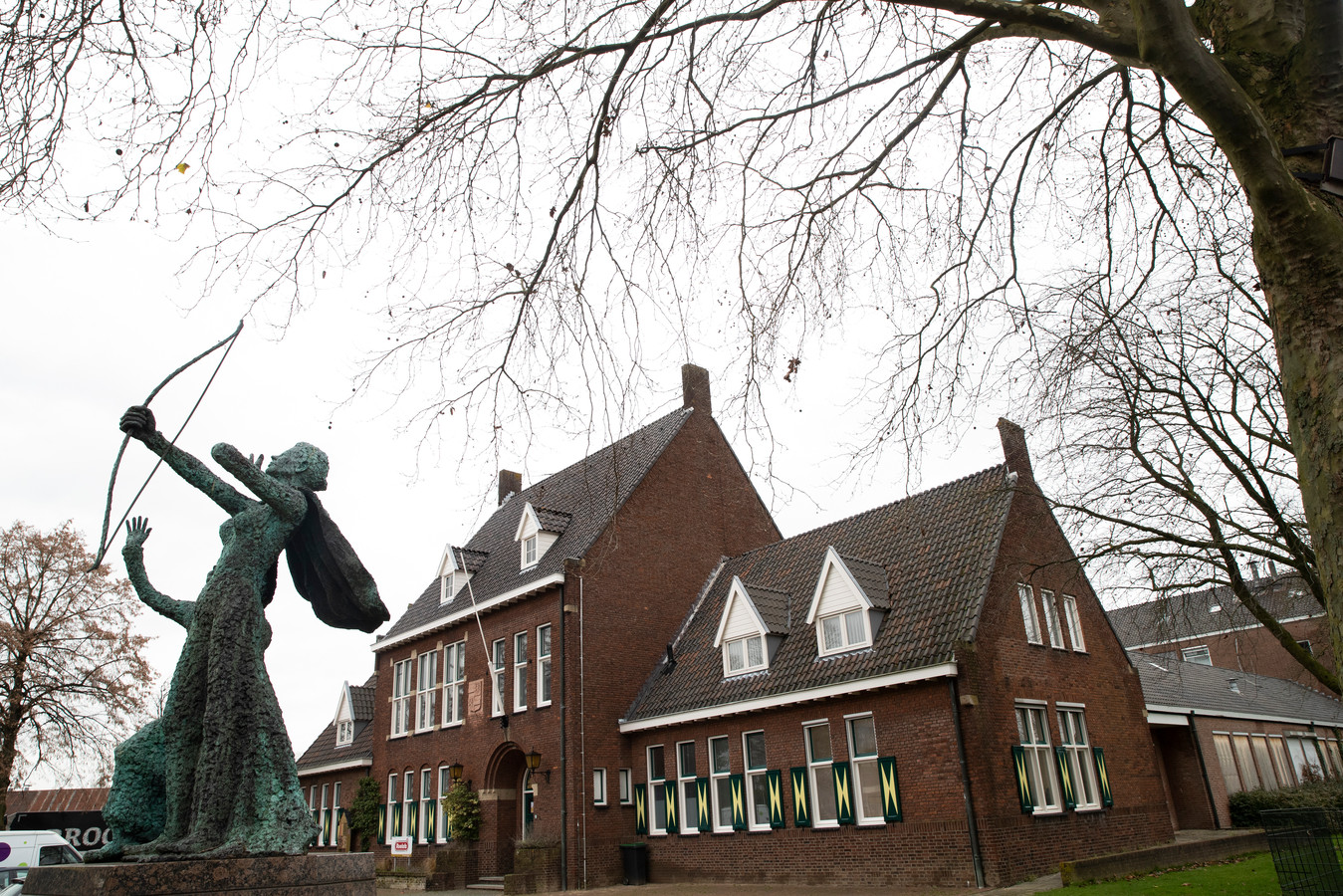 AHfranchisenemer legt beslag op oude gemeentehuis Didam Foto