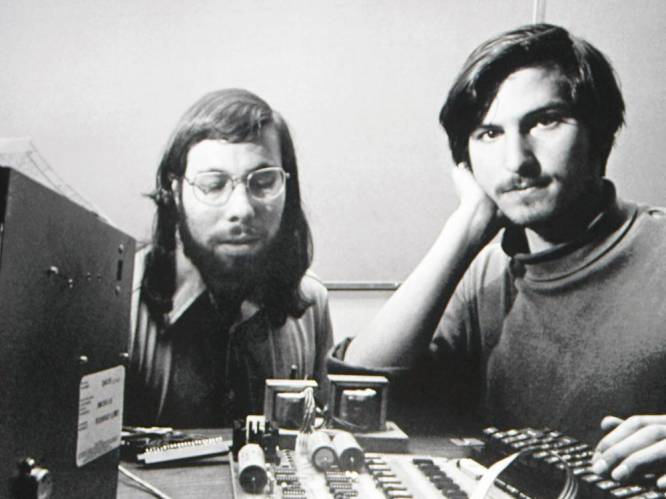 Deze week in 1976: Steve Jobs en Steve Wozniak richten Apple op, samen met ‘vergeten’ derde kompaan, van wie de aandelen vandaag 290 miljard waard zouden zijn