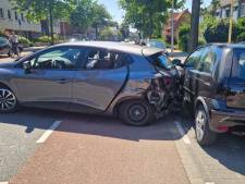 Twee gewonden bij ongeluk in Enschede: deel Haaksbergerstraat afgesloten