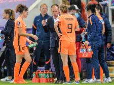 Het wringt tussen Parsons en speelsters: ‘Dit was niet het voetbal waar wij zo trots op waren’