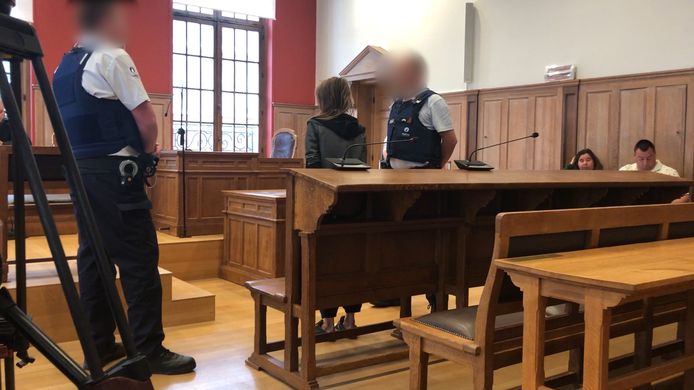 Tafelschuimster Nadine Willems in de Kortrijkse rechtbank.