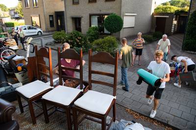 Na vijf jaar weer vlooienmarkt vol Ulvenhoutse waar dankzij rondgang tractoren