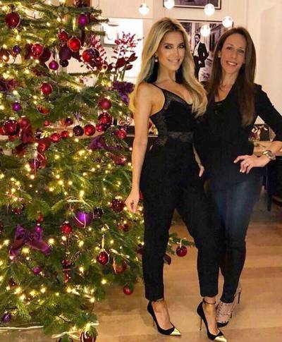 Sylvie in fridaymood en Marieke wil onder een dekentje met Domien