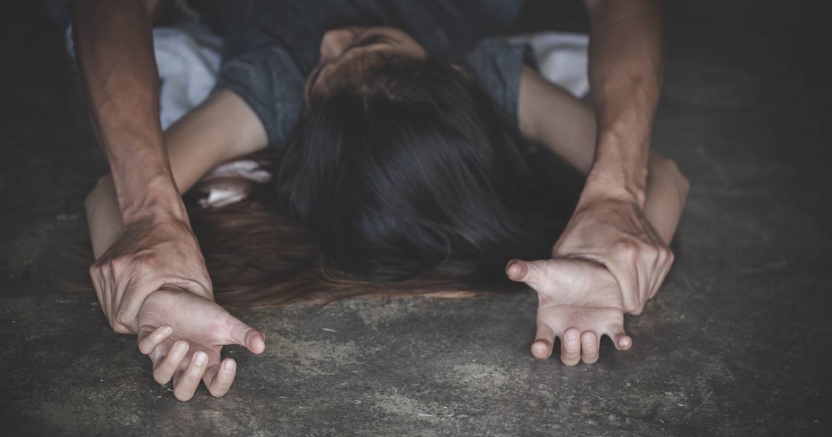 Vrouw mishandeld en aangereden in verlaten bos: ‘Pijnlijk en beangstigend’.