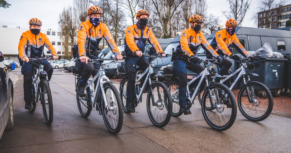 ongebruikt hospita Kostuums Nieuwe fietsen en nieuwe uniformen voor de Gentse Draken. “Iedereen een  fiets op maat” | Gent | pzc.nl