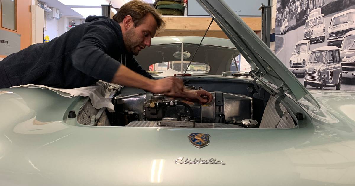 Geert uit Hengelo geeft klassieke auto’s tweede leven ‘Aston Martin is