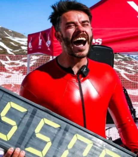 Flashé à 255,5 km/h: Simon Billy bat le record du monde de ski de vitesse