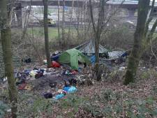 Poolse mannen in tentjes, bootjes of in slaapzak onder een afdakje: steeds meer arbeidsmigranten slapen op straat