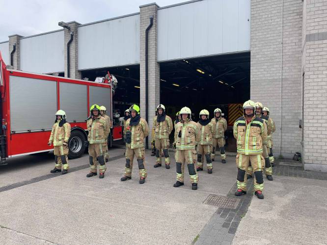 Brandweer houdt minuut stilte voor overleden collega’s uit Beringen