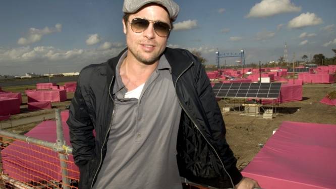 Brad Pitt schikt voor miljoenen met eigenaren van rottende huizen die hij in New Orleans liet bouwen
