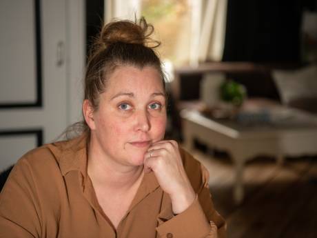 Toeslagenslachtoffer Marieke uit Apeldoorn voert druk overheid op: ‘Wekelijkse peiling maakt ernst duidelijk’