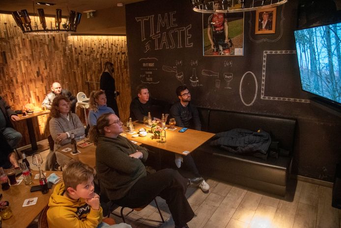 Het WK werd uitgezonden in Markt 17, het supporterscafé van Michael Vanthourenhout in Wetteren.